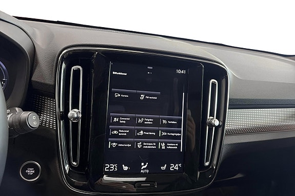 Volvo XC40 16 of 26