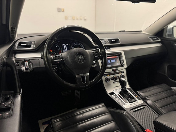 Volkswagen Passat Alltrack 5 of 25