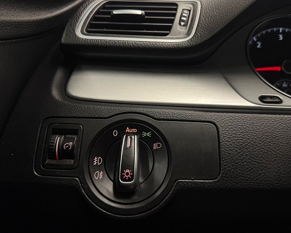 Volkswagen Passat Alltrack 15 of 25