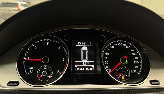 Volkswagen Passat Alltrack 12 of 25