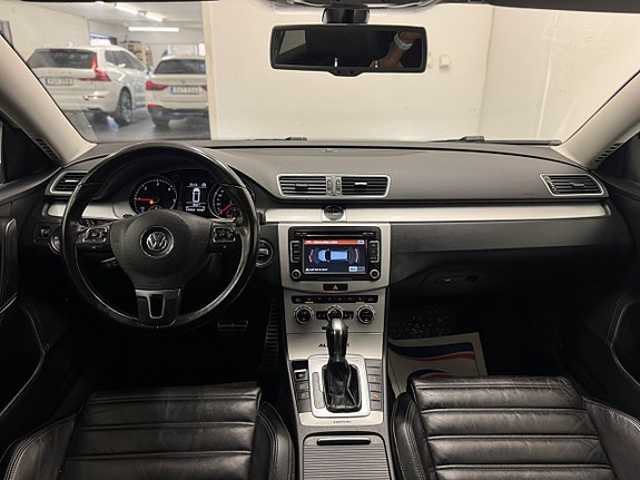 Volkswagen Passat Alltrack 6 of 25