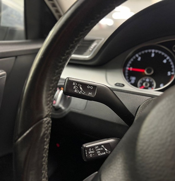 Volkswagen Passat Alltrack 17 of 25