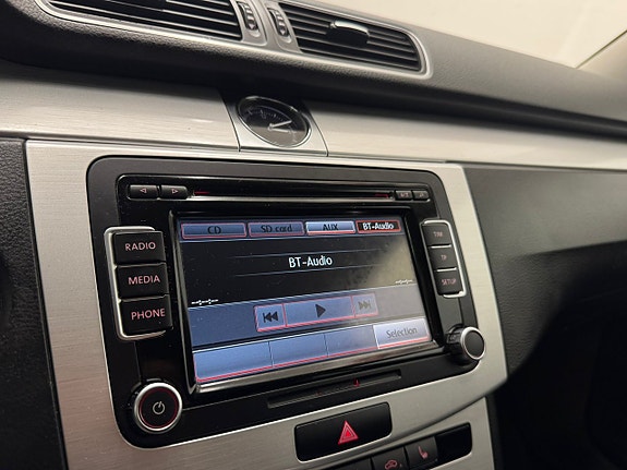 Volkswagen Passat Alltrack 9 of 25