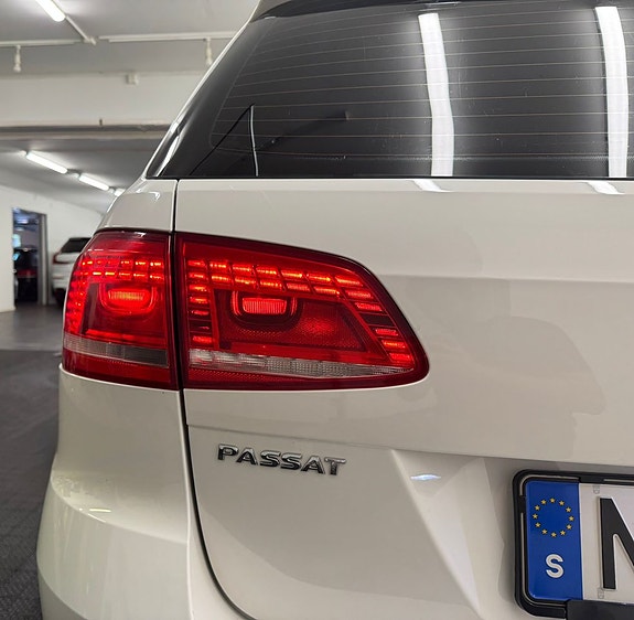 Volkswagen Passat Alltrack 4 of 25
