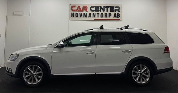 Volkswagen Passat Alltrack 2 of 25