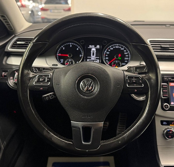 Volkswagen Passat Alltrack 8 of 25