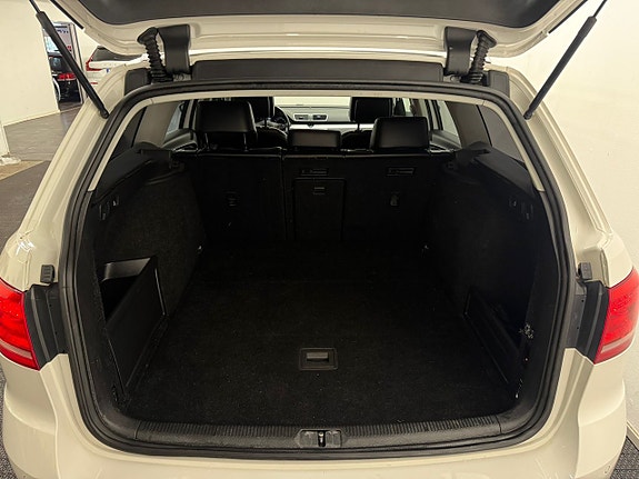 Volkswagen Passat Alltrack 24 of 25