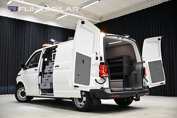 Volkswagen Transporter 10 of 30