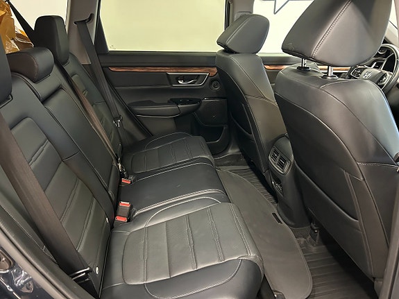 Honda CR-V 9 of 17