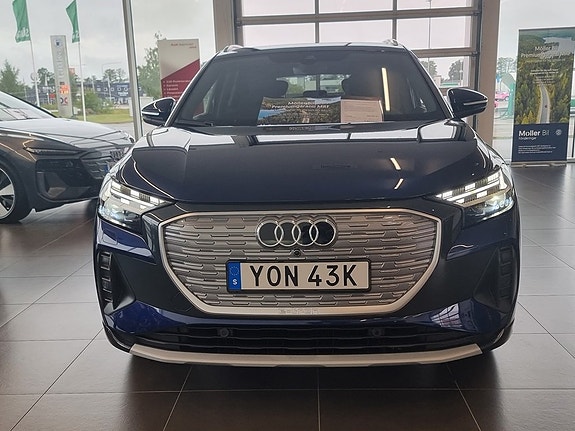 Audi Q4 e-tron 10 of 22