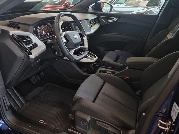 Audi Q4 e-tron 15 of 22