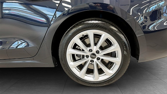 Audi A5 6 of 16