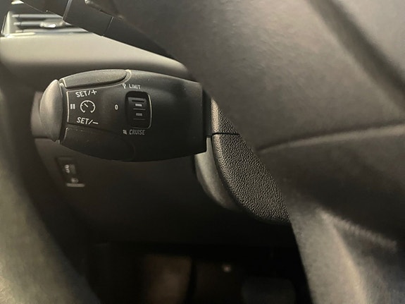 Peugeot 208 19 of 23