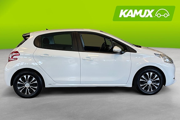 Peugeot 208 2 of 23