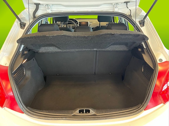 Peugeot 208 16 of 23