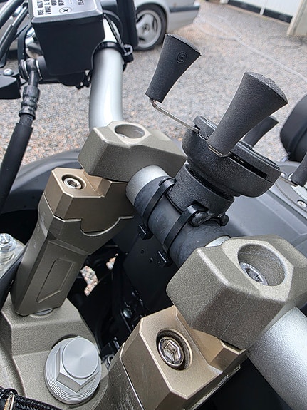 Yamaha Tracer 900/MT-09 6 of 10