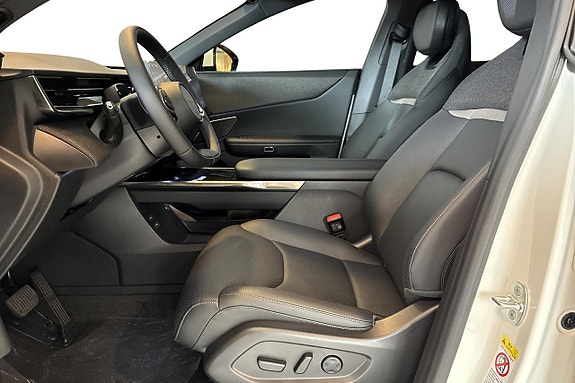 Mazda CX-6e 9 of 15