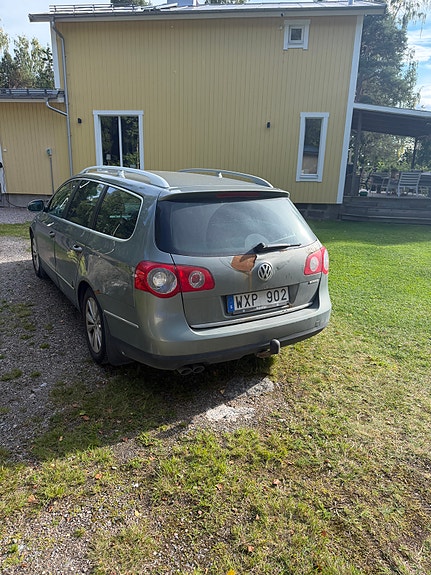 Volkswagen Passat 4 of 6