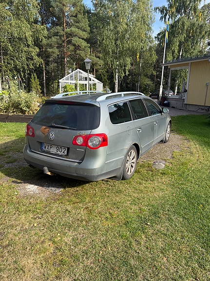 Volkswagen Passat 3 of 6