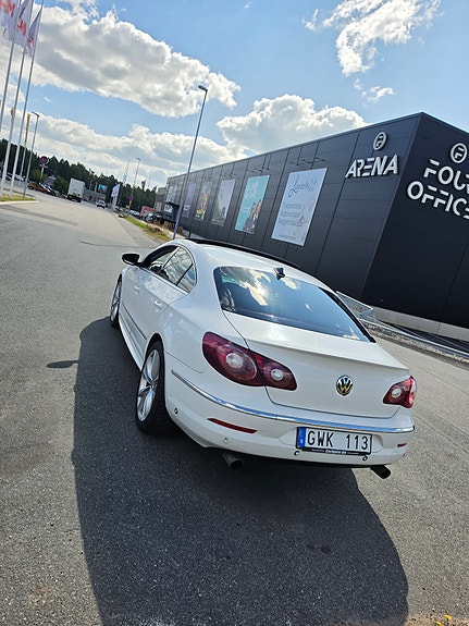 Volkswagen Passat CC 5 of 9