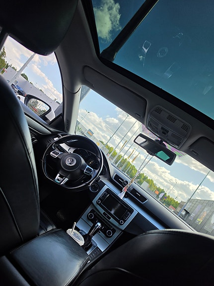 Volkswagen Passat CC 4 of 9