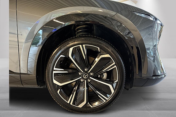 Mazda CX-6e 7 of 15