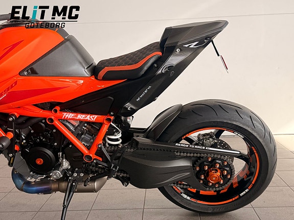 KTM 1390 Superduke R Evo | Techpack & Kolfiber | Akrapovic Helsystem 15 of 21