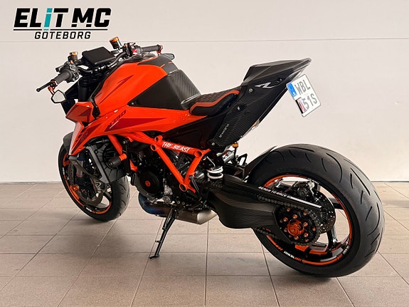 KTM 1390 Superduke R Evo | Techpack & Kolfiber | Akrapovic Helsystem 10 of 21