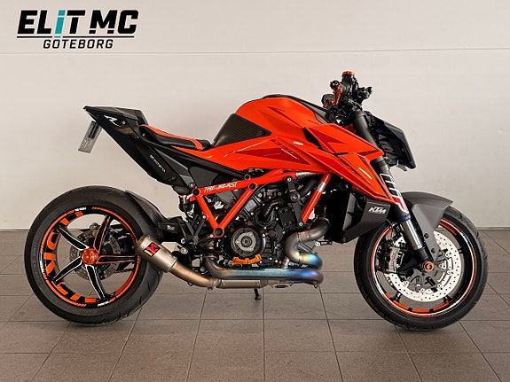 KTM 1390 Superduke R Evo | Techpack & Kolfiber | Akrapovic Helsystem 4 of 21