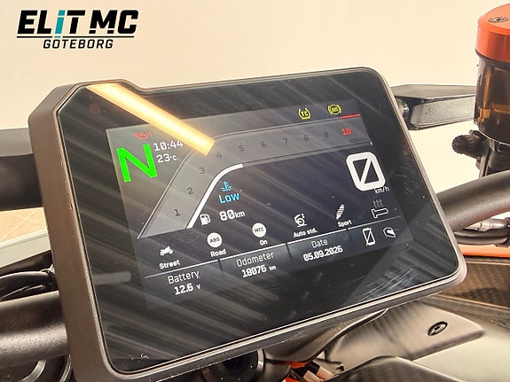 KTM 1390 Superduke R Evo | Techpack & Kolfiber | Akrapovic Helsystem 20 of 21