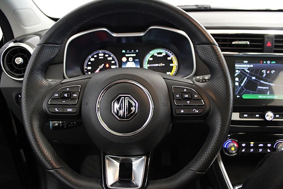 MG ZS 16 of 21