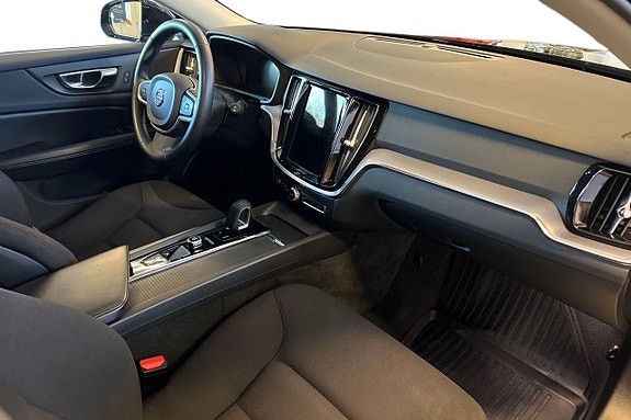 Volvo V60 9 of 25