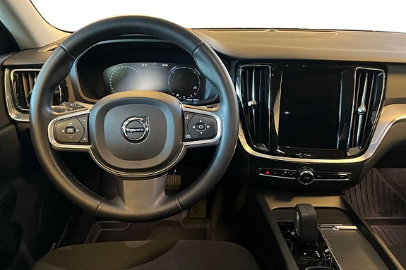 Volvo V60 14 of 25