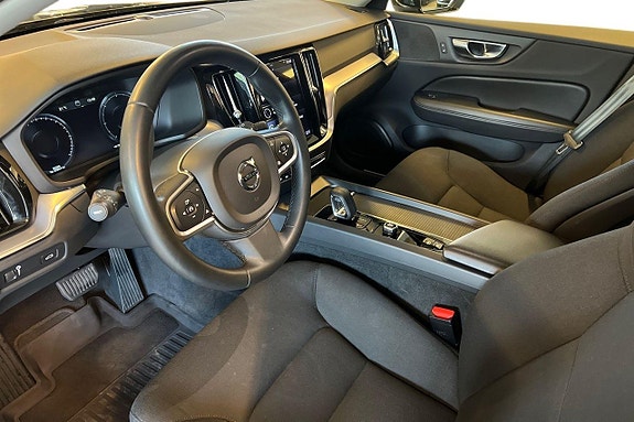 Volvo V60 11 of 25