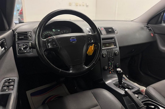 Volvo V50 5 of 17