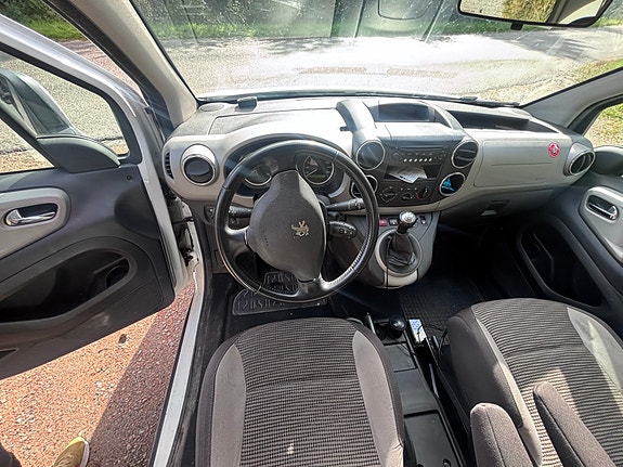 Peugeot Partner Tepee 8 of 8