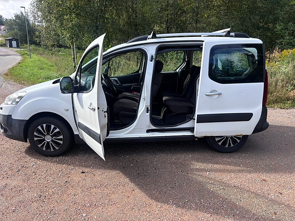 Peugeot Partner Tepee 5 of 8
