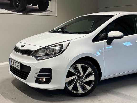 Kia Rio 2 of 16