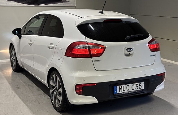 Kia Rio 14 of 16
