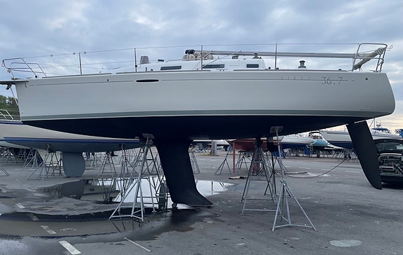 Beneteau First 36.7 19 of 20