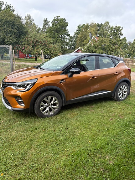 Renault Captur 2 of 7