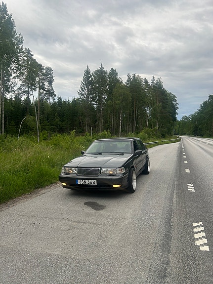 Volvo 960 2 of 8