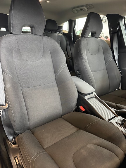 Volvo V40 8 of 10