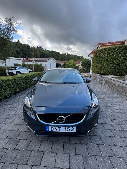 Volvo V40 3 of 10