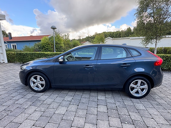 Volvo V40 4 of 10
