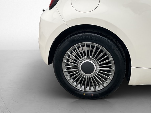 Fiat 500e 30 of 30