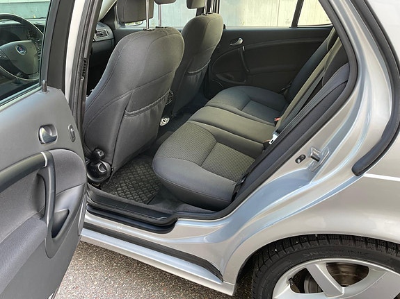 Saab 9-5 4 of 5