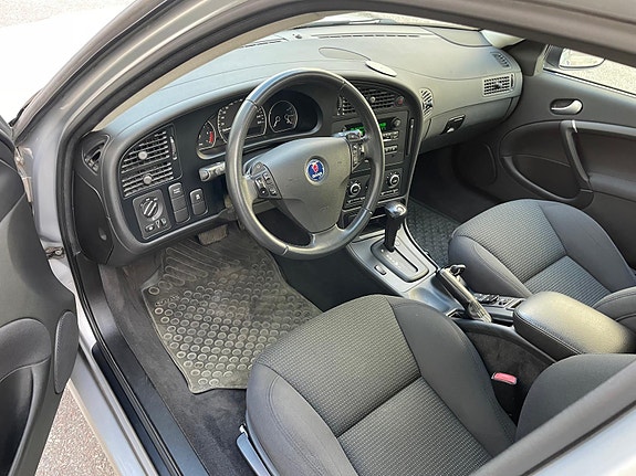 Saab 9-5 3 of 5