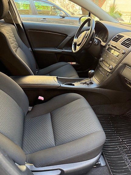 Toyota Avensis 4 of 7