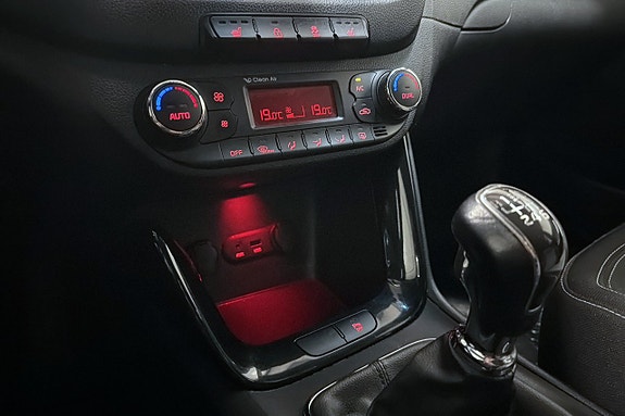 Kia Ceed 14 of 18